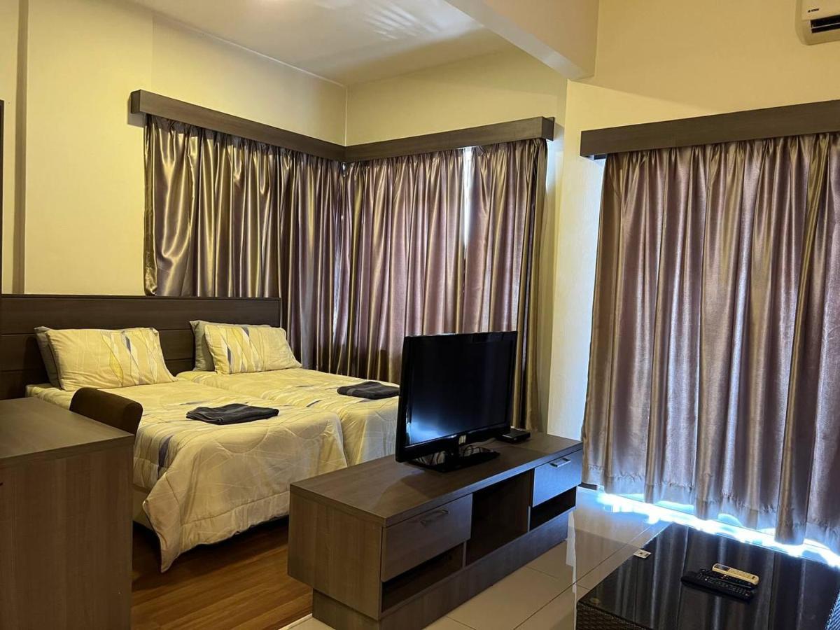 Homestay Melaka B Lagoon Studio Apartment Free Waterpark Tickets Kampong Bukit Beruang Esterno foto